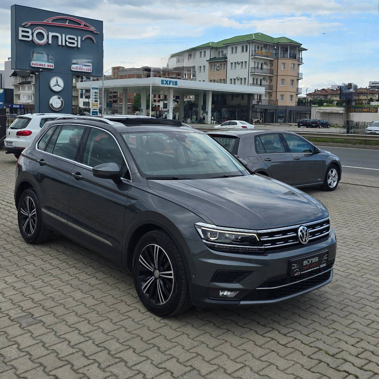 Volkswagen Tiguan   - 2019