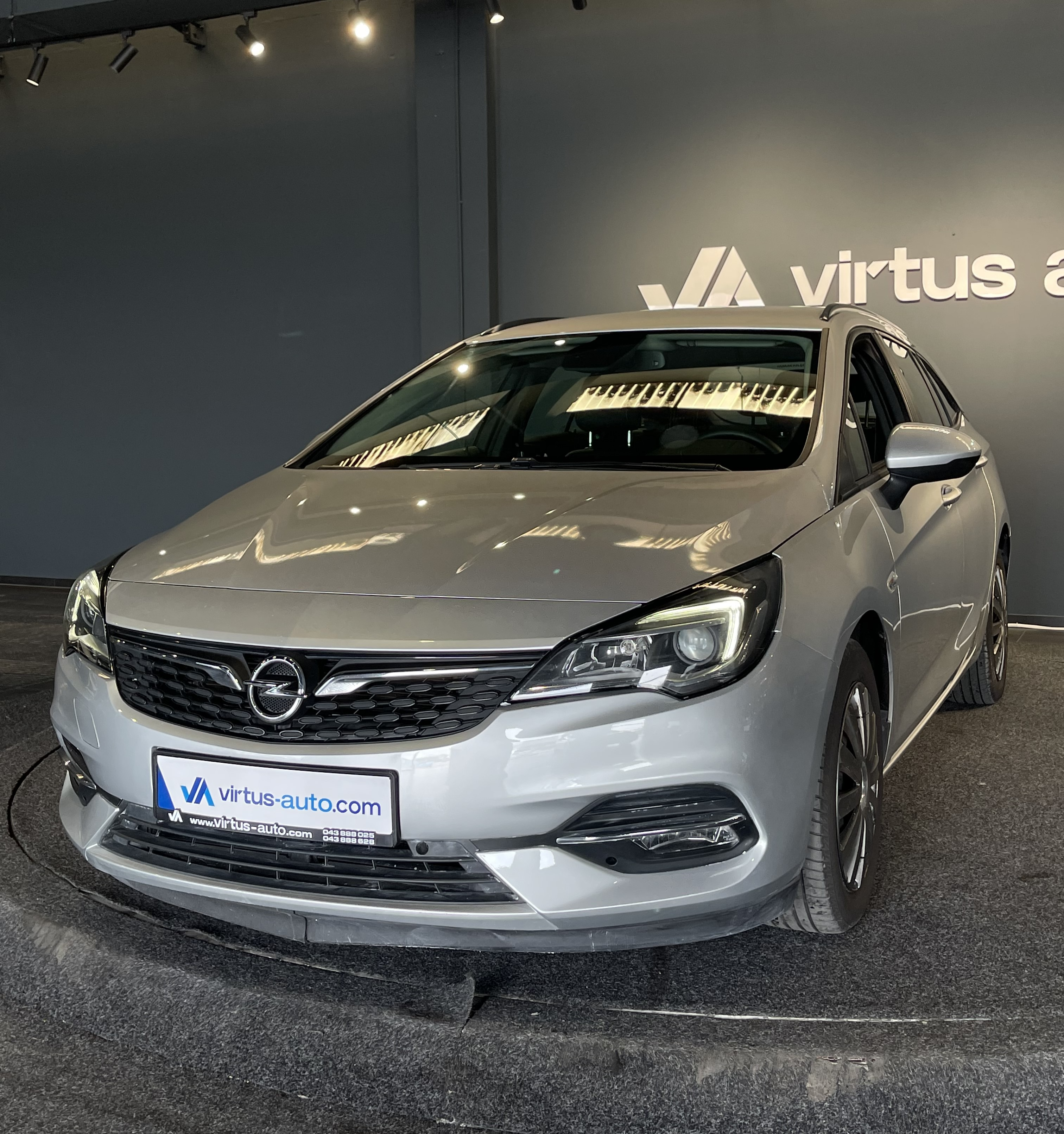 Opel Astra   - 2020