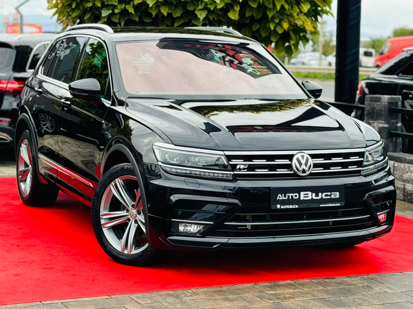 Volkswagen Tiguan   - 2019