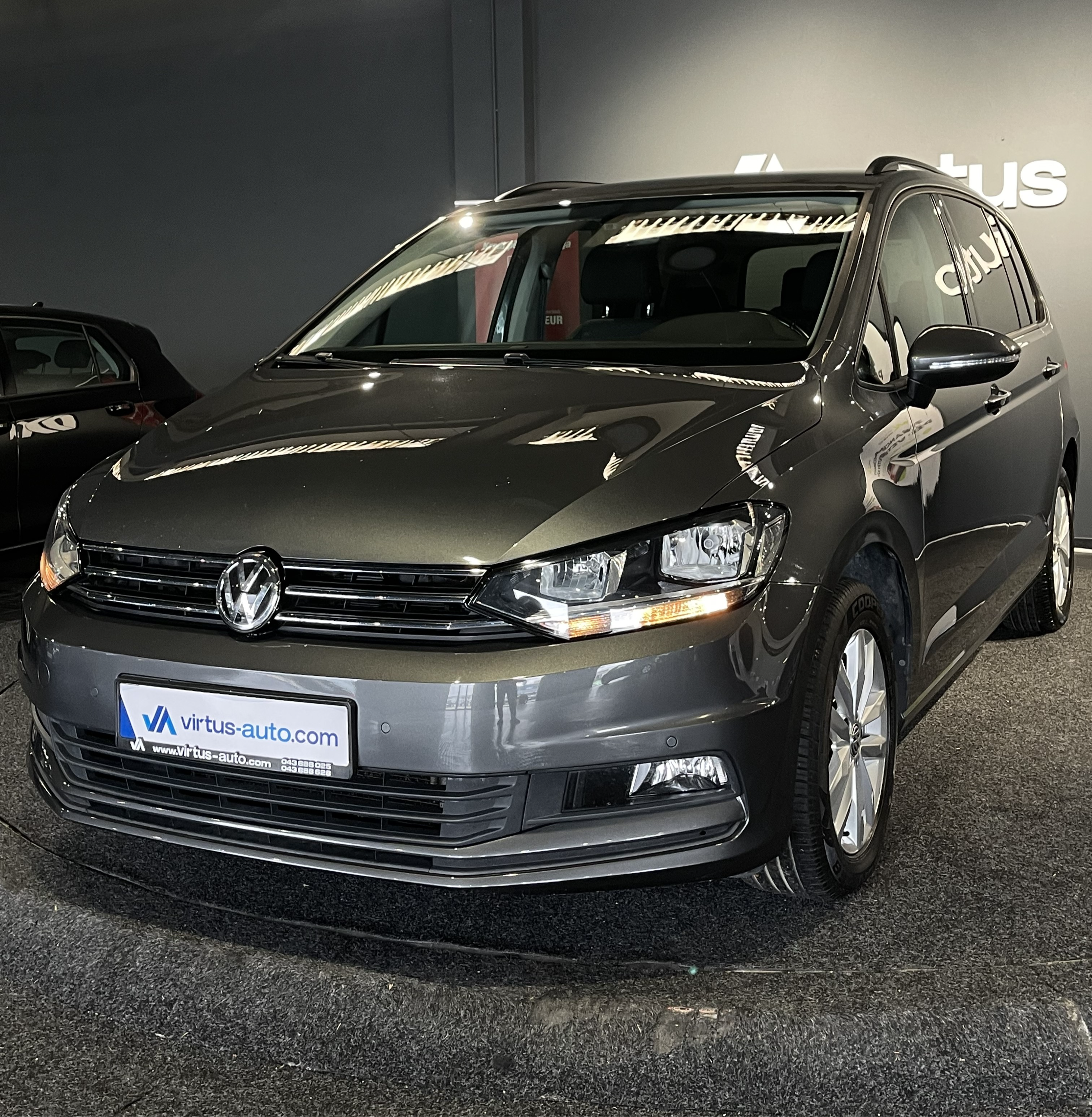 Volkswagen Touran   - 2019