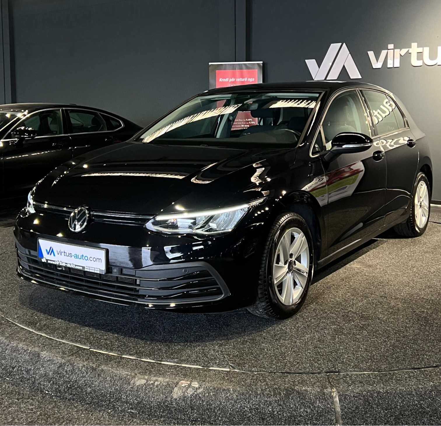 Volkswagen Golf 8   - 2021