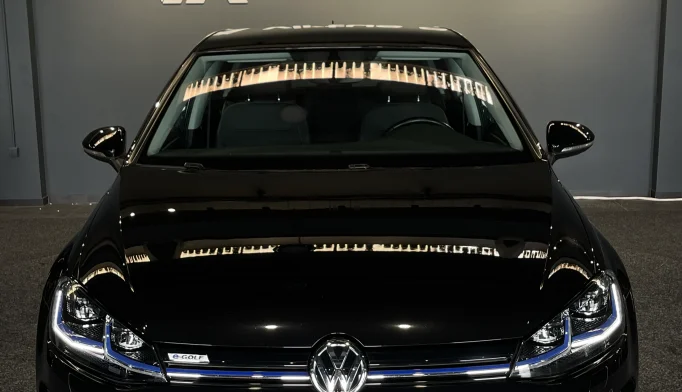 Volkswagen Golf  - 2019