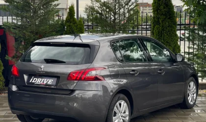 Peugeot 308  - 2020