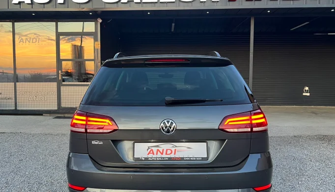 Volkswagen Golf  - 2019