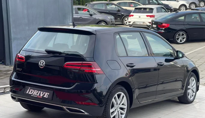 Volkswagen Golf  - 2019