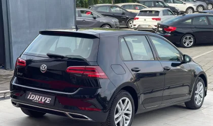 Volkswagen Golf  - 2019