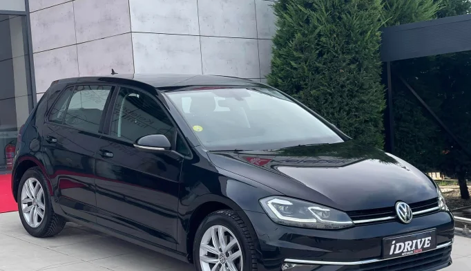 Volkswagen Golf  - 2019