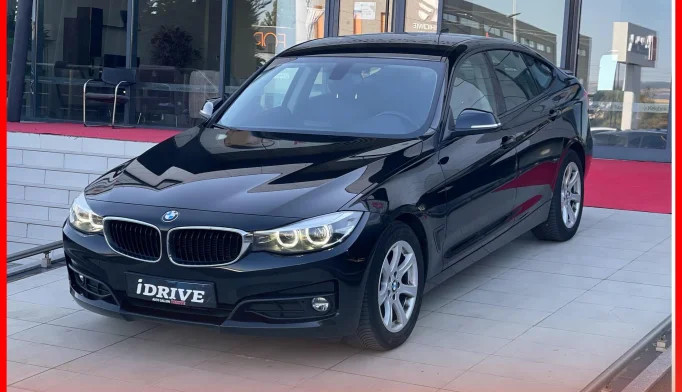 BMW 3 Series  - 2019