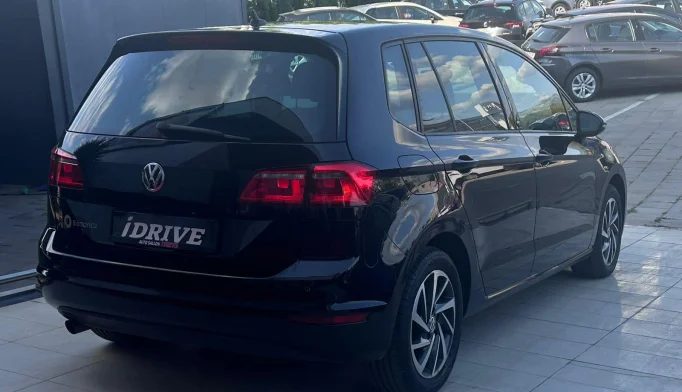 Volkswagen Golf Sportsvan  - 2017