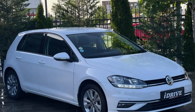 Volkswagen Golf  - 2019