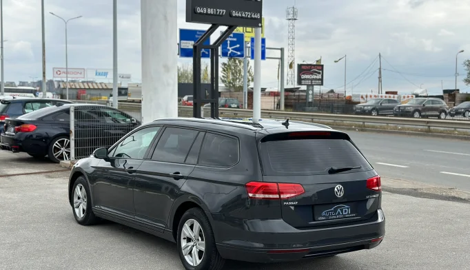 Volkswagen Passat  - 2016