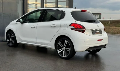 Peugeot 208  - 2016