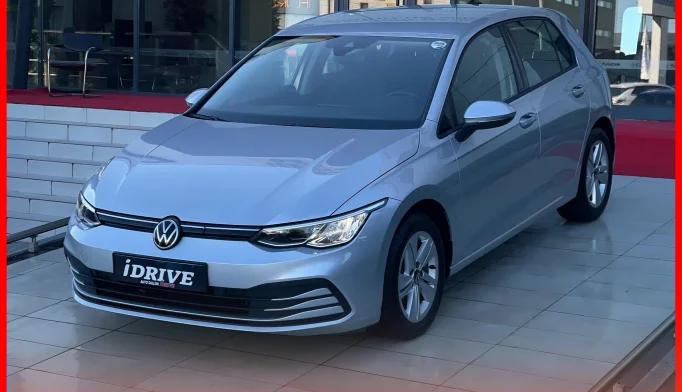 Volkswagen Golf  - 2020