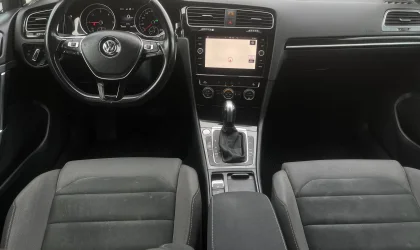 Volkswagen Golf  - 2019