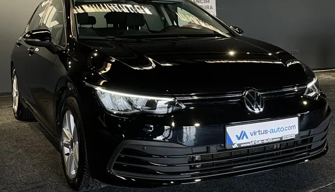 Volkswagen Golf  - 2021