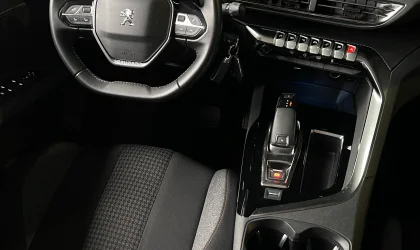 Peugeot 3008  - 2020