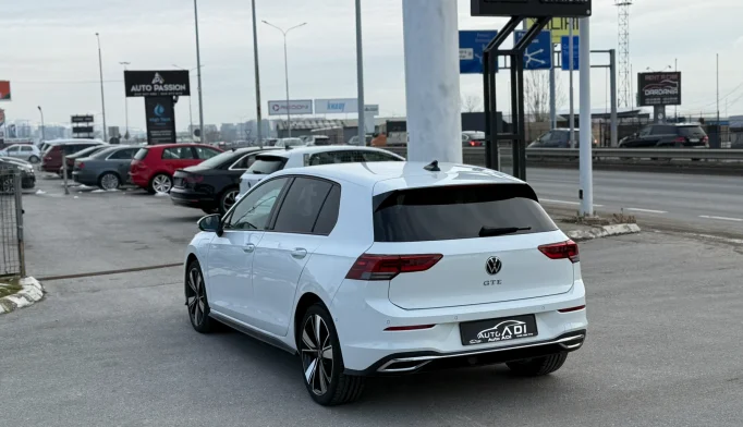 Volkswagen Golf 8  - 2021