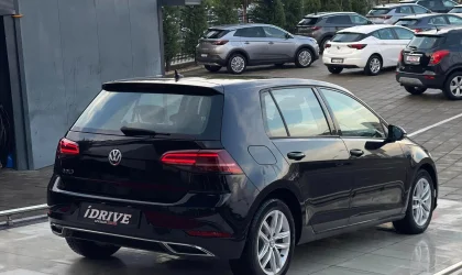 Volkswagen Golf  - 2018