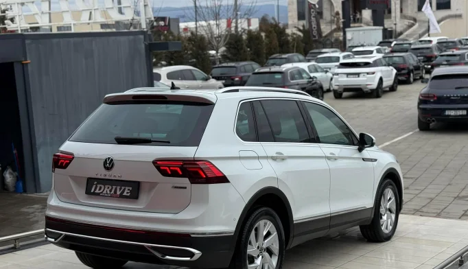 Volkswagen Tiguan  - 2021