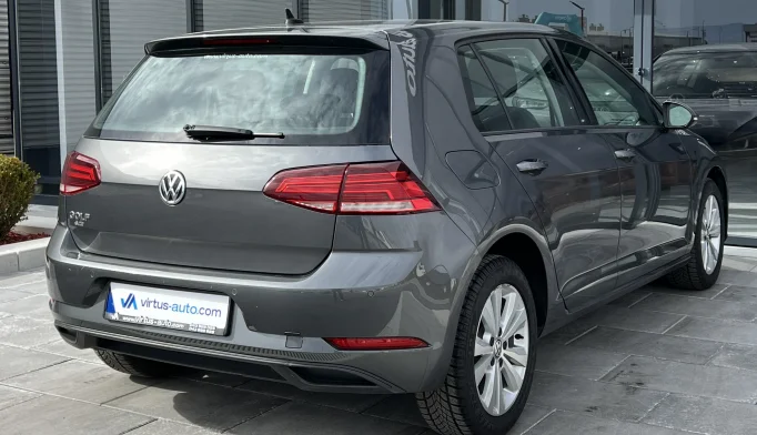 Volkswagen Golf  - 2019