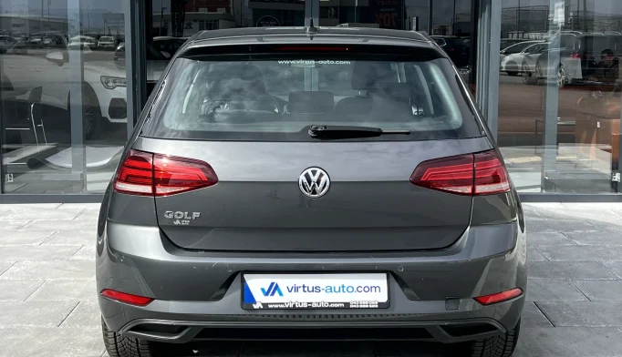 Volkswagen Golf  - 2019