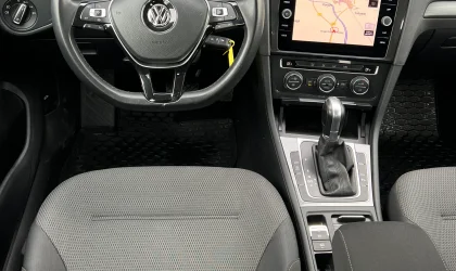 Volkswagen Golf  - 2019