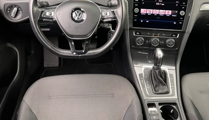 Volkswagen Golf  - 2018