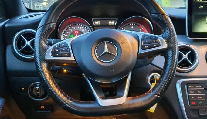 Mercedes-Benz GLA-Class  - 2014